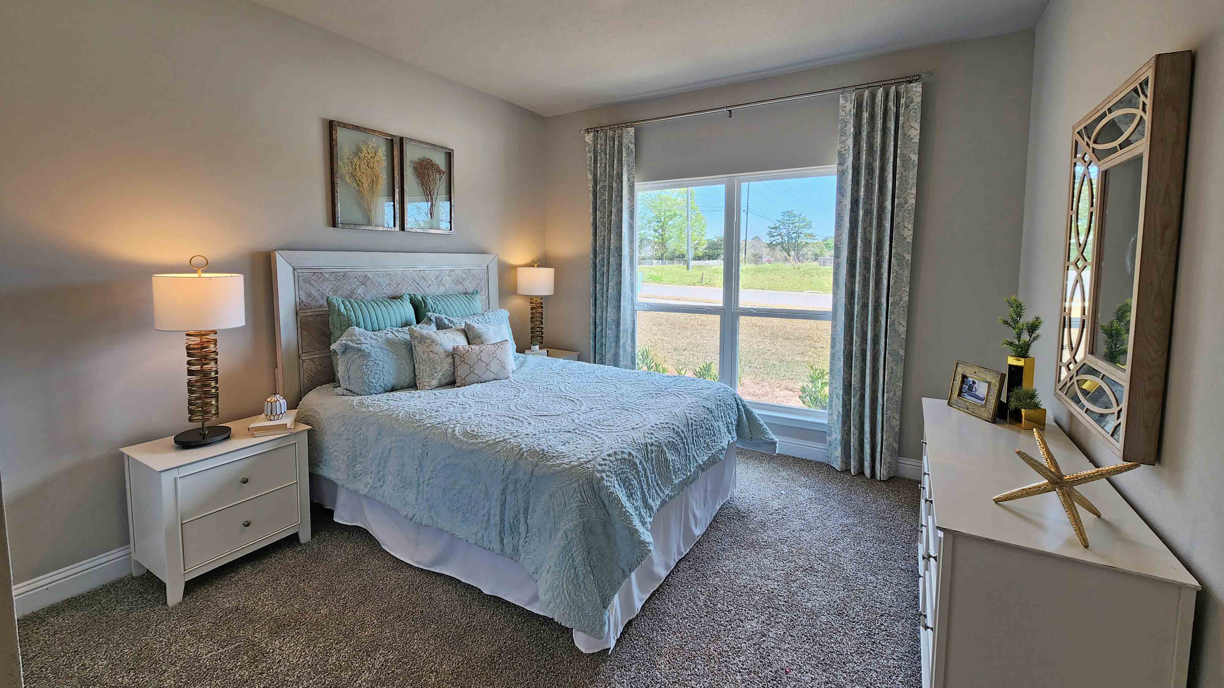 The Hawthorne bedroom at Crane Landing.