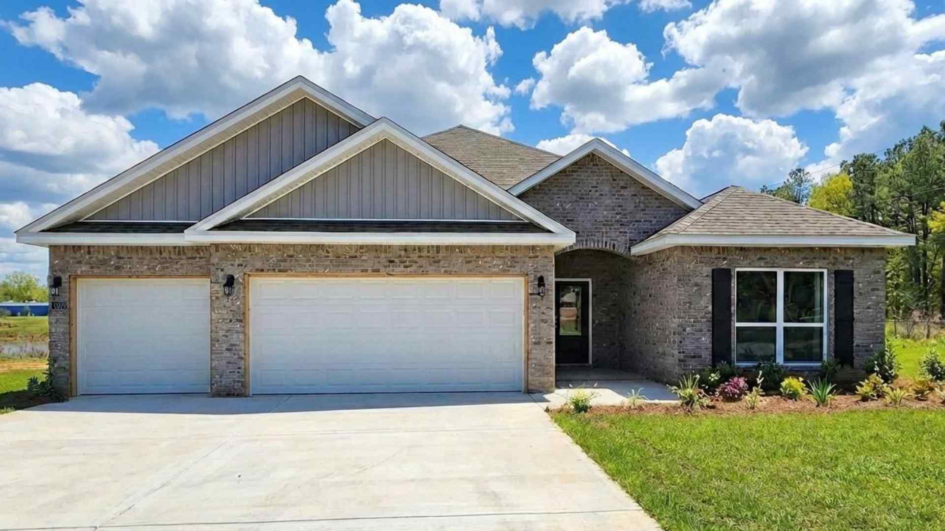 The Destin Front Entry