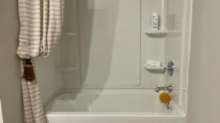 The Jasmine bathroom.