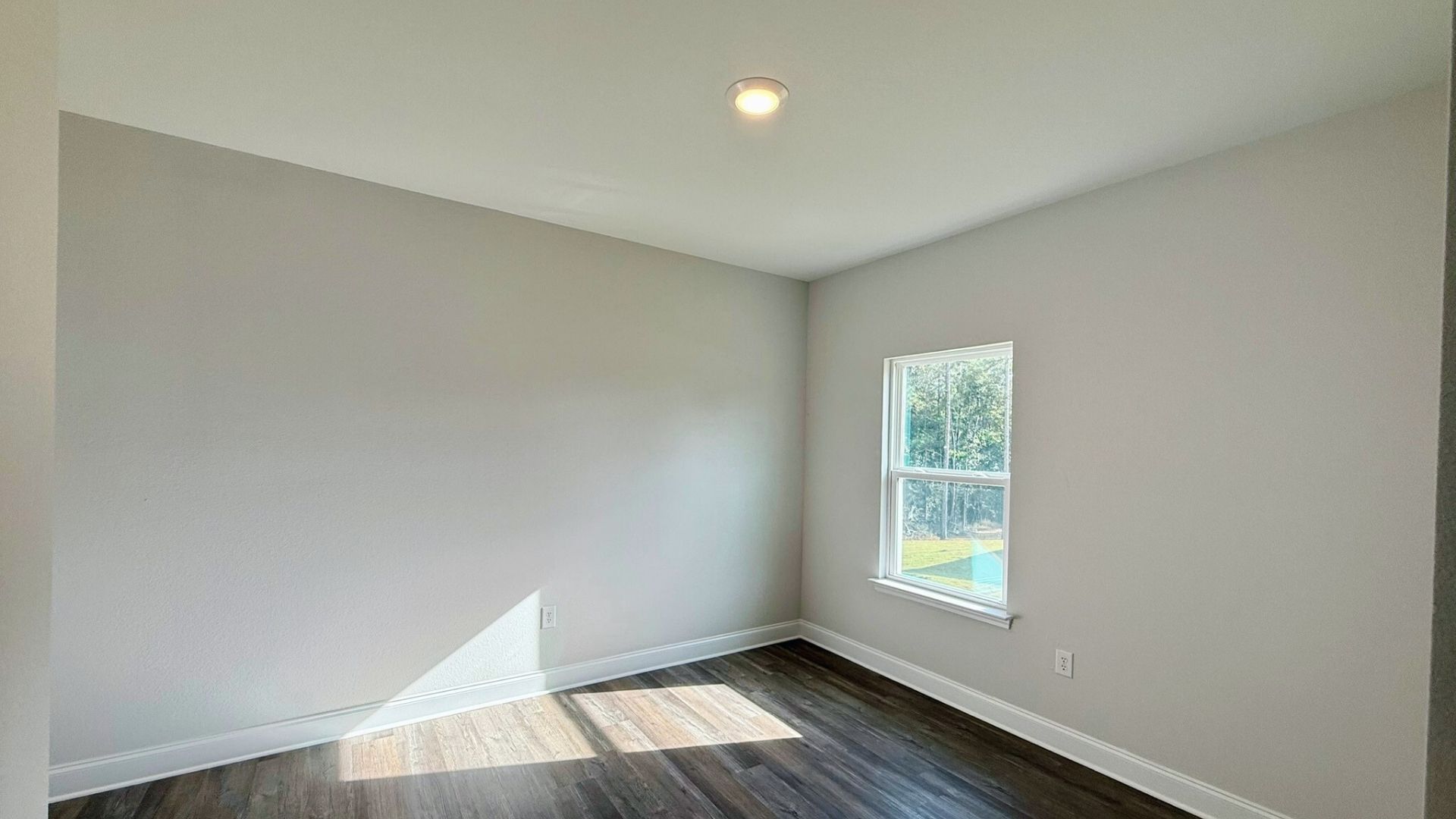 Bedroom with a window.