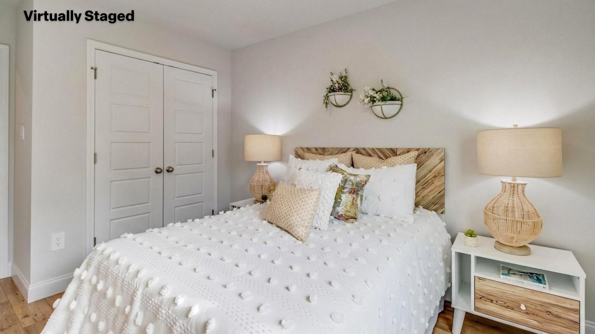 The Palm guest bedroom