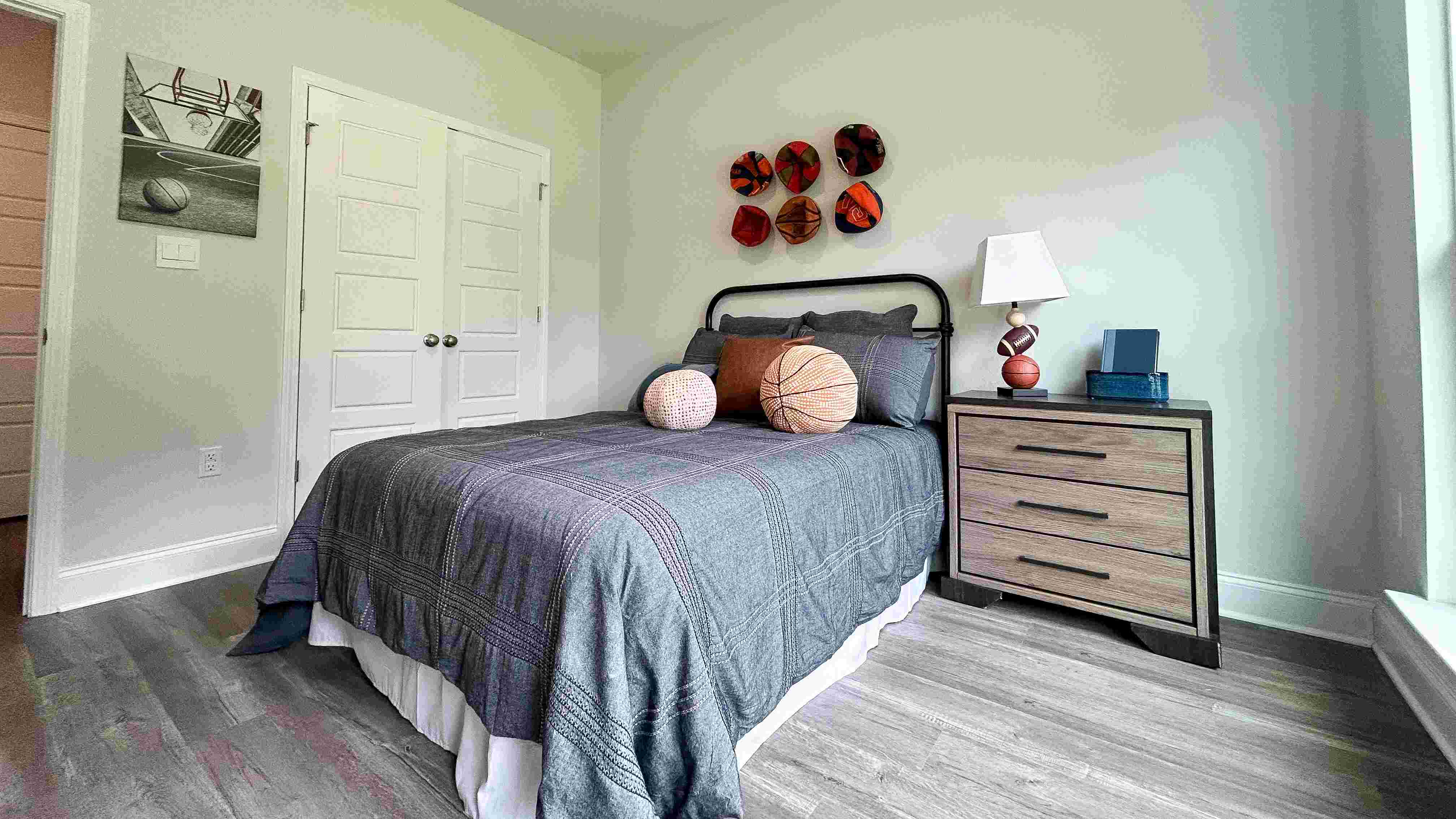 The Jasmine bedroom at Castlewoods.