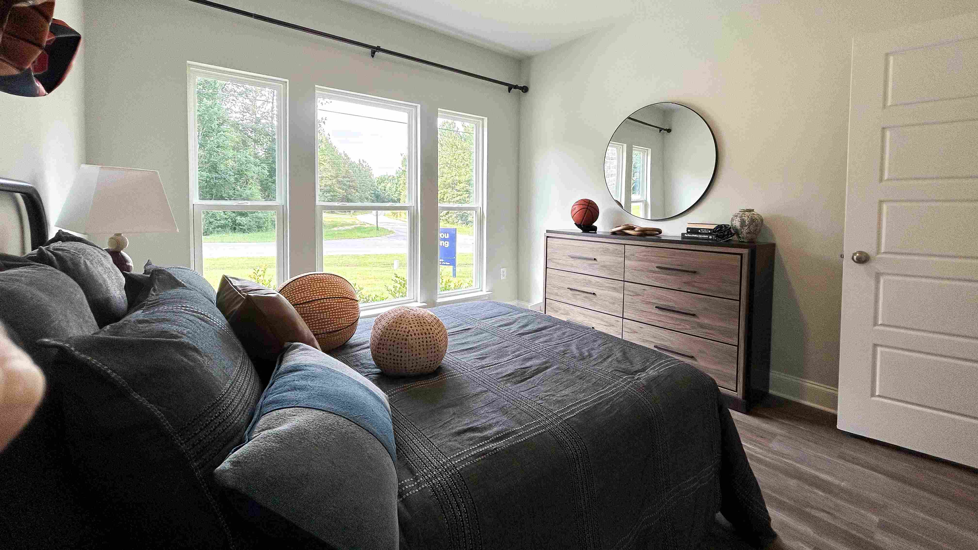The Jasmine bedroom at Castlewoods.