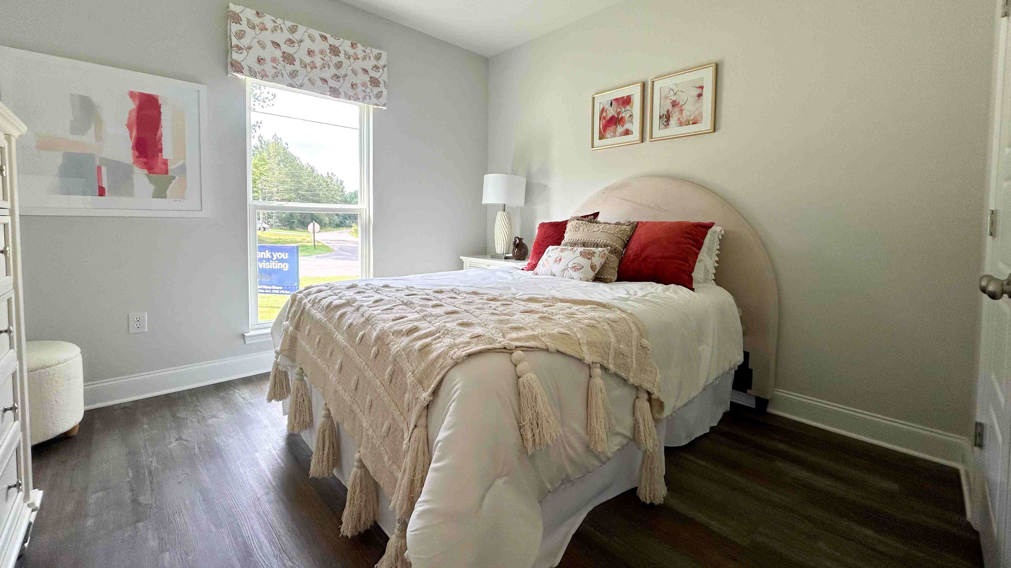 The Jasmine bedroom at Castlewoods.