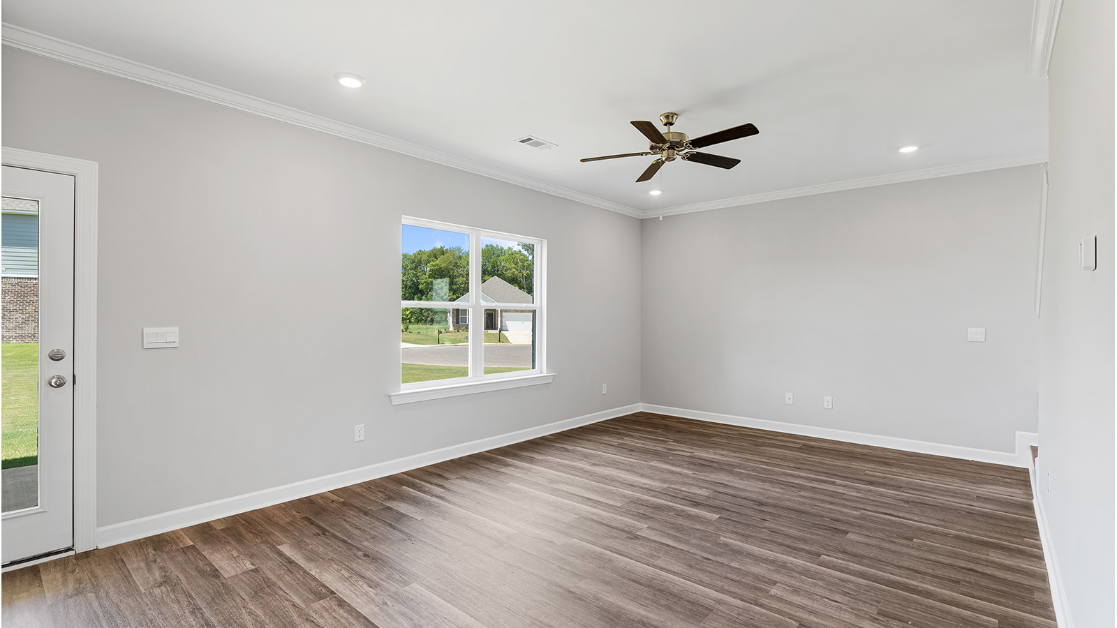luxury vinyl plan flooring, natural light