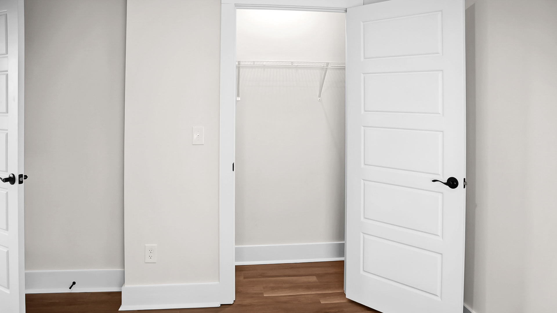 The Jackson floorplan with 9ft. ceilings, LVP flooring, and quartz countertops.