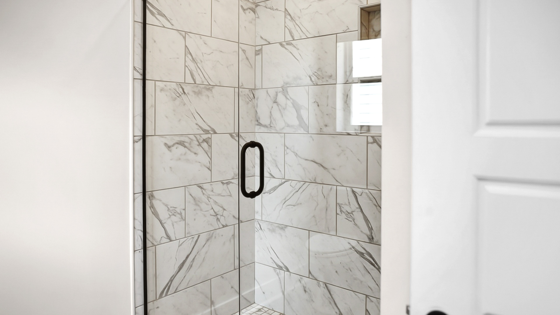 The Jackson floorplan with 9ft. ceilings, LVP flooring, and quartz countertops.