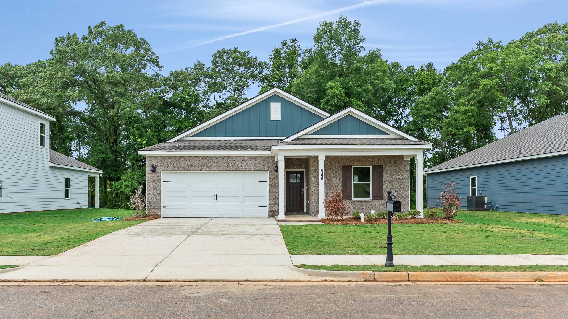 1031 Garden Lane exterior