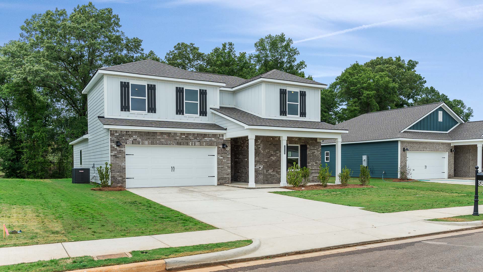 Exterior image of 1029 Garden Lane