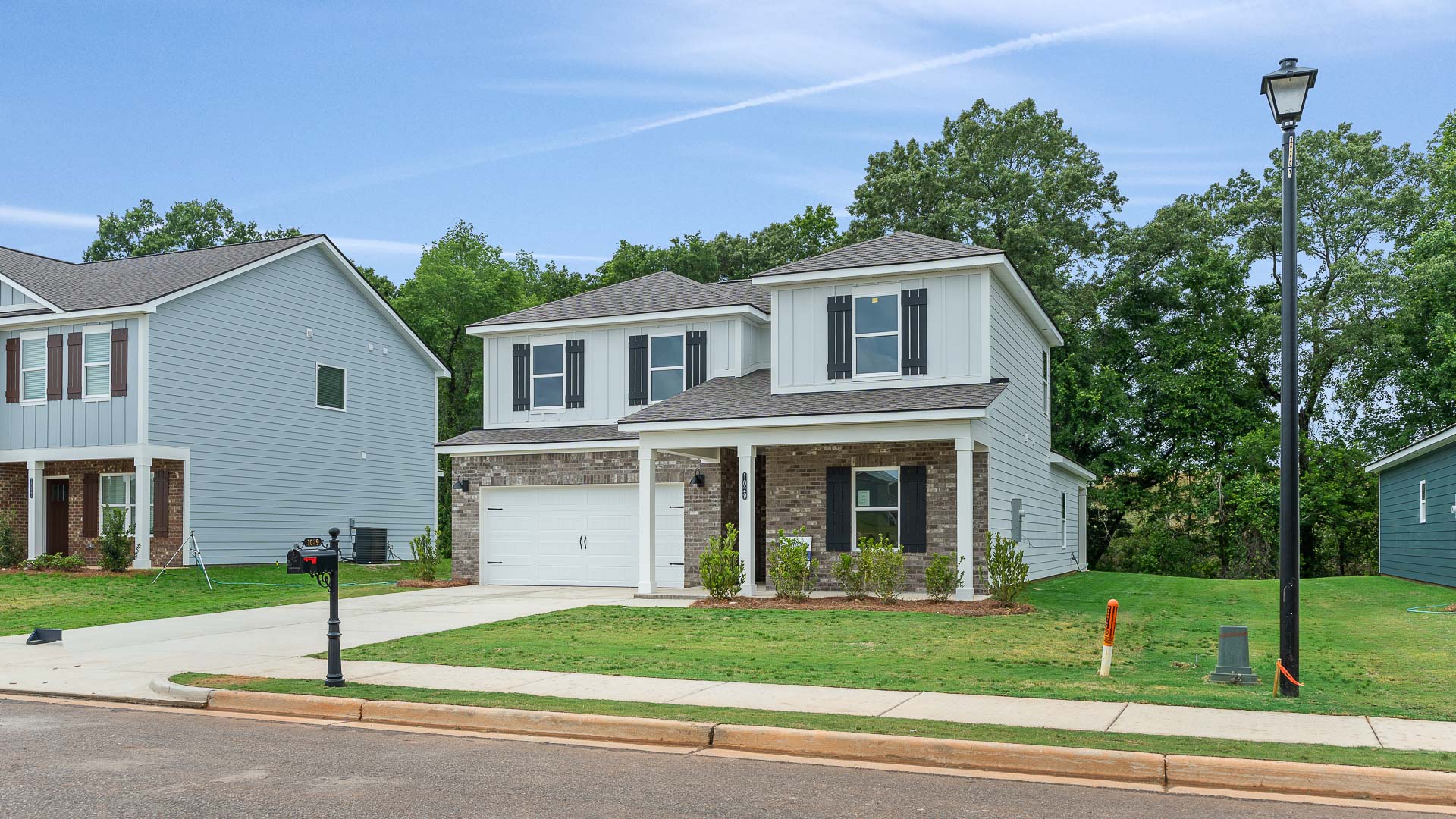 Exterior image of 1029 Garden Lane