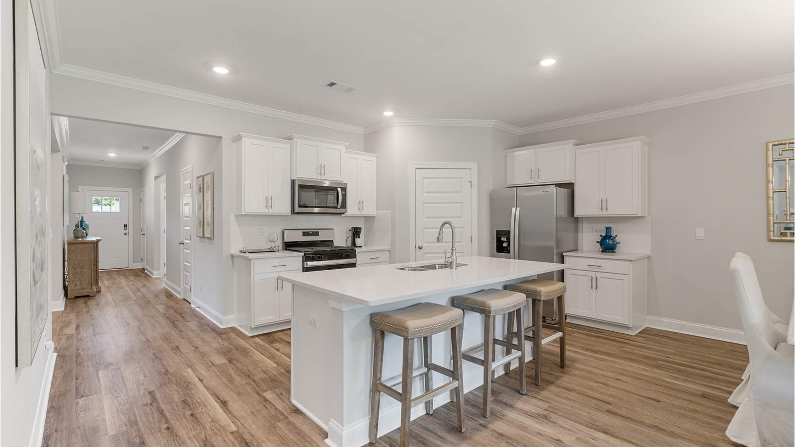 Rhett interior photos