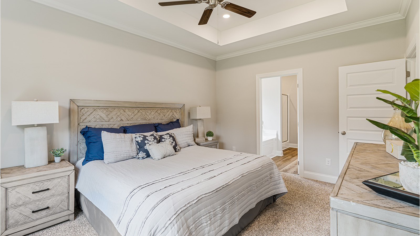 Rhett interior photos