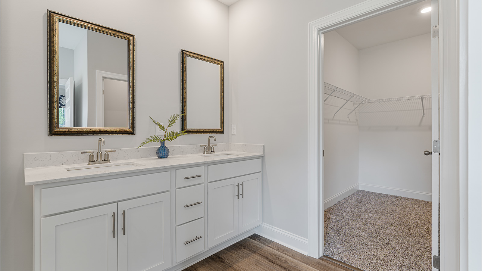 Rhett interior photos