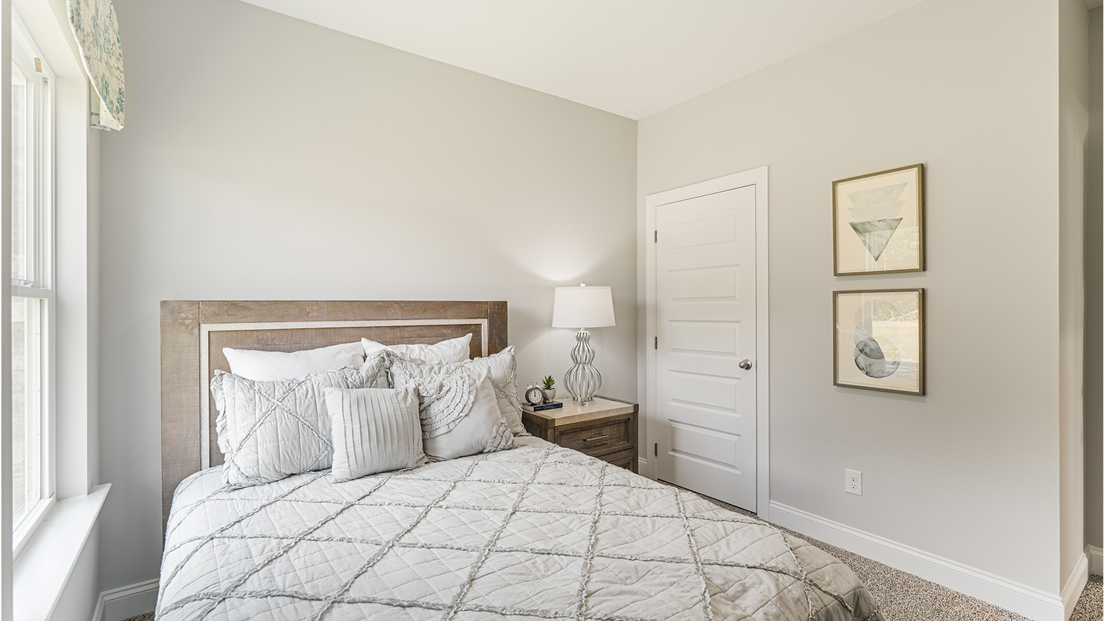 Rhett interior photos