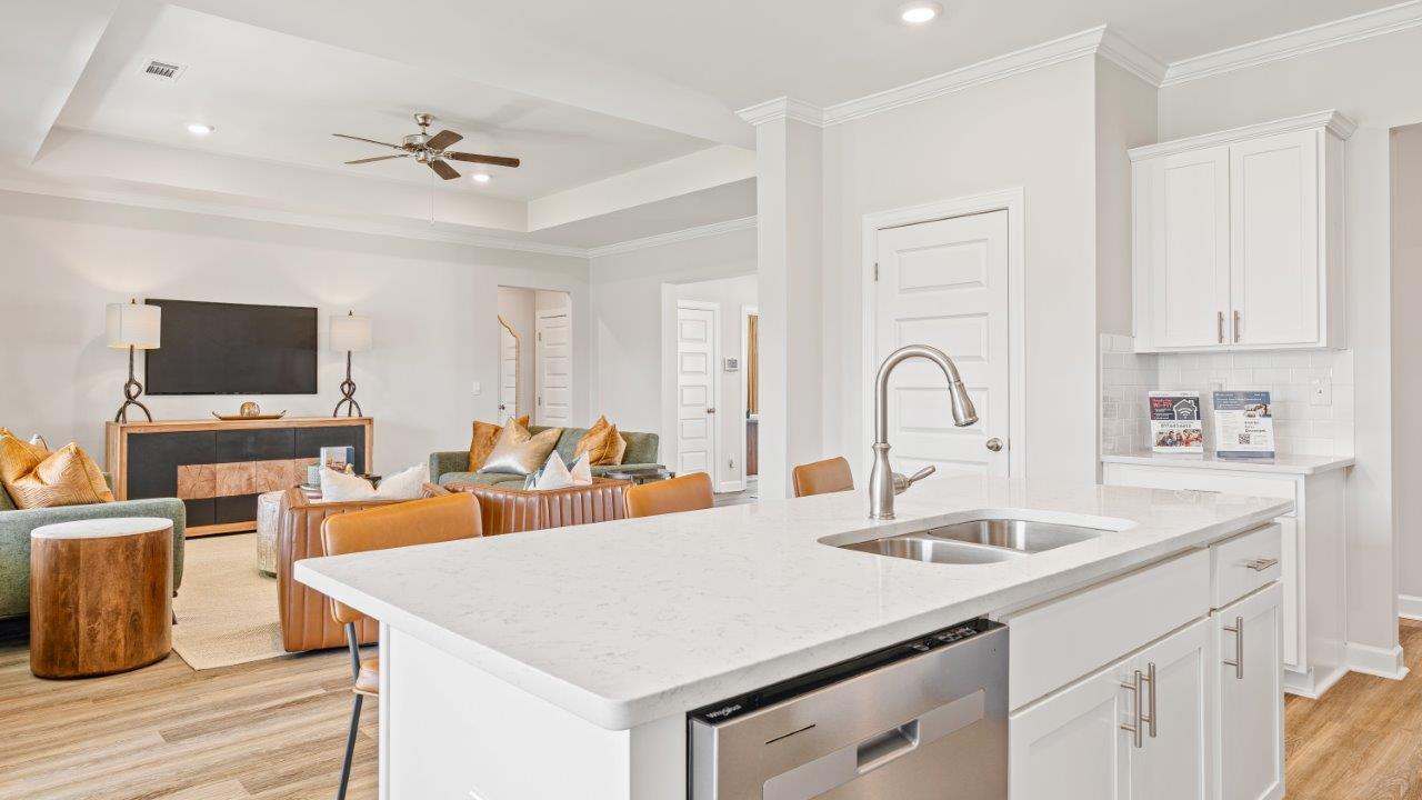 Avery floorplan dining space in Willow Point community Open‑concept Avery kitchen design by D.R. Horton