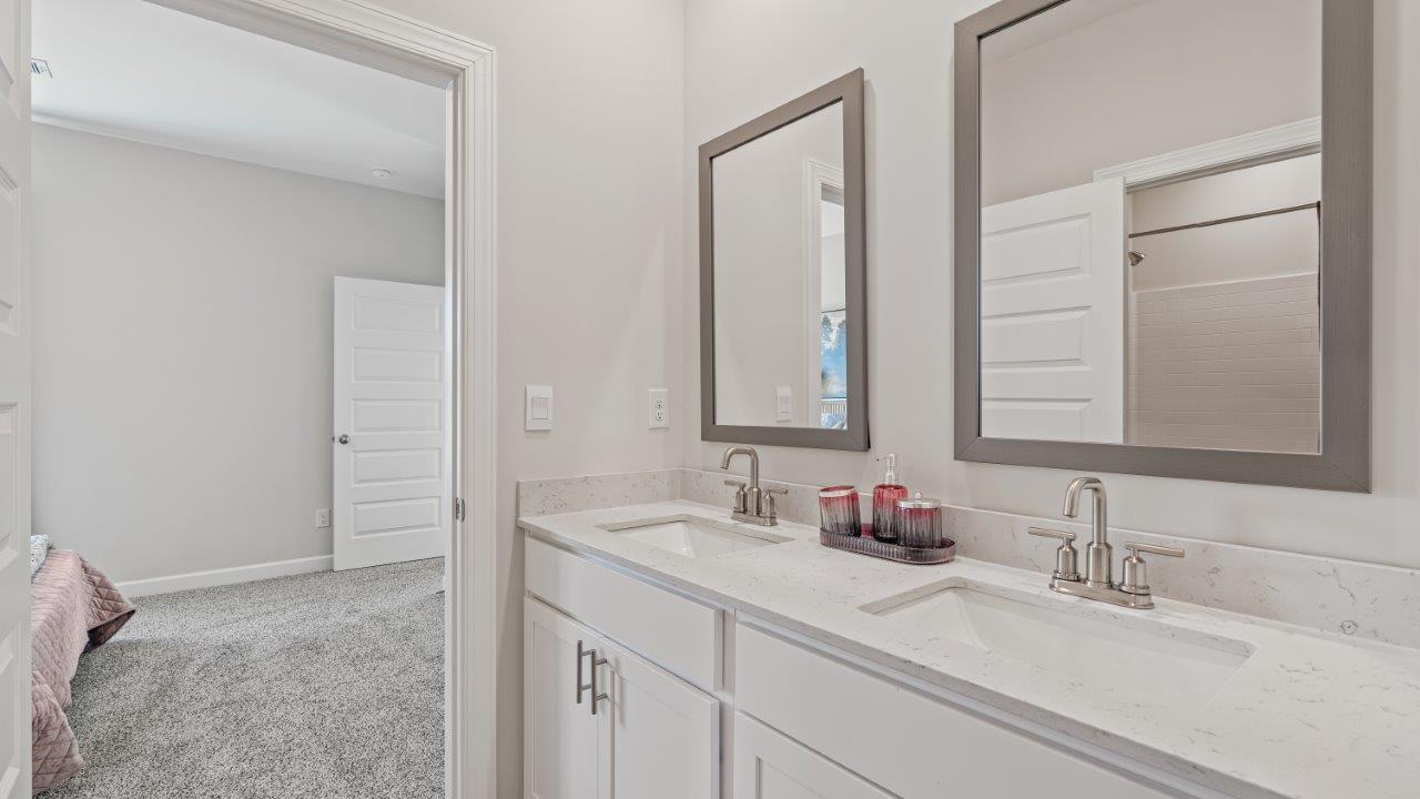 Avery floorplan space in Willow Point community spacious bedroom bathroom combo in the Avery by D.R. Horton