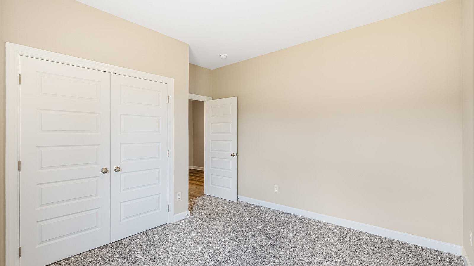 Bedroom with a closet