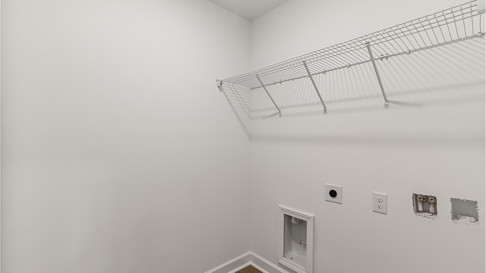 luxury vinyl plan flooring, natural light
