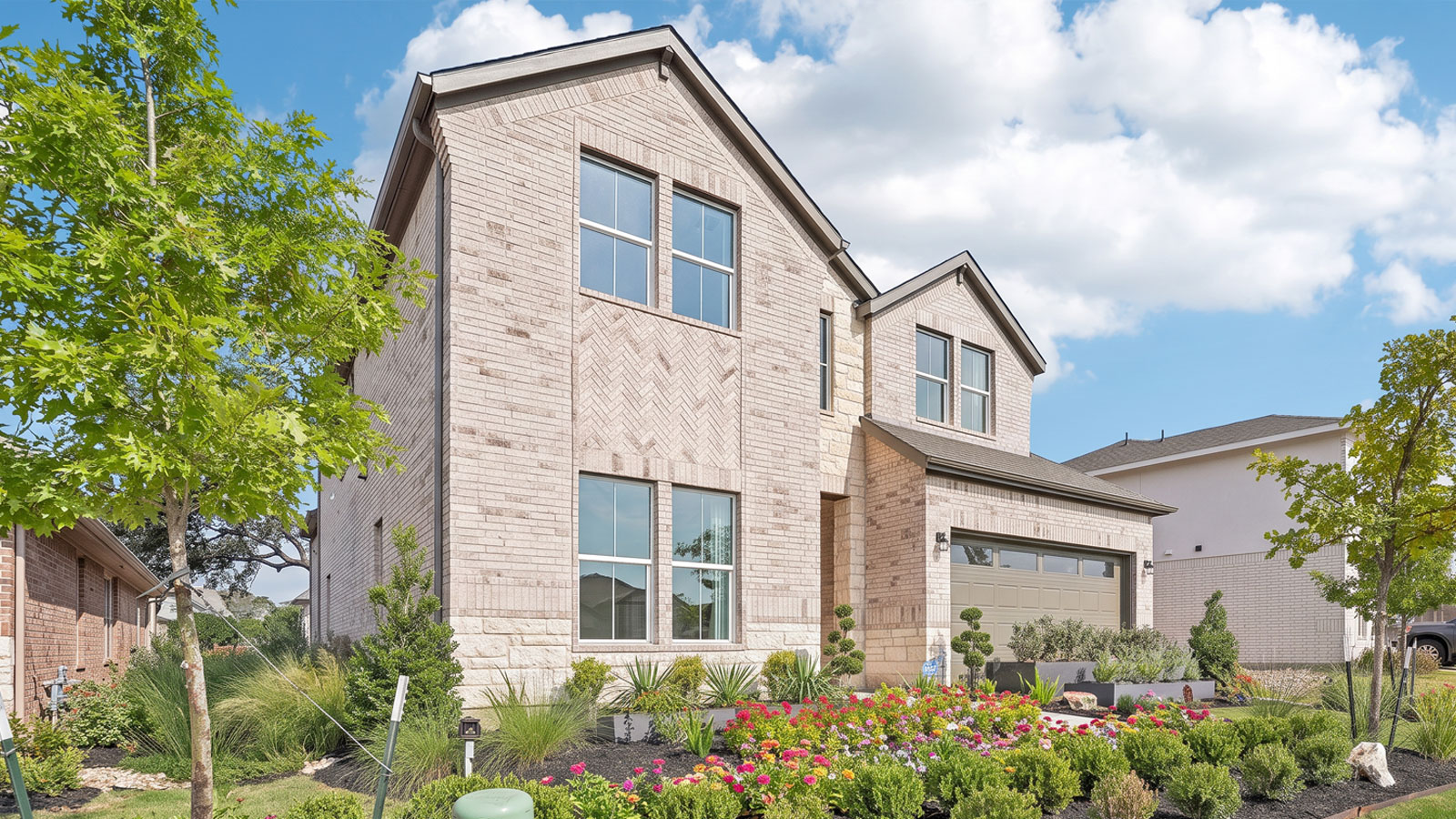 the Garrett floorplan at The Enclave at Bar W Ranch in Leander, TX.