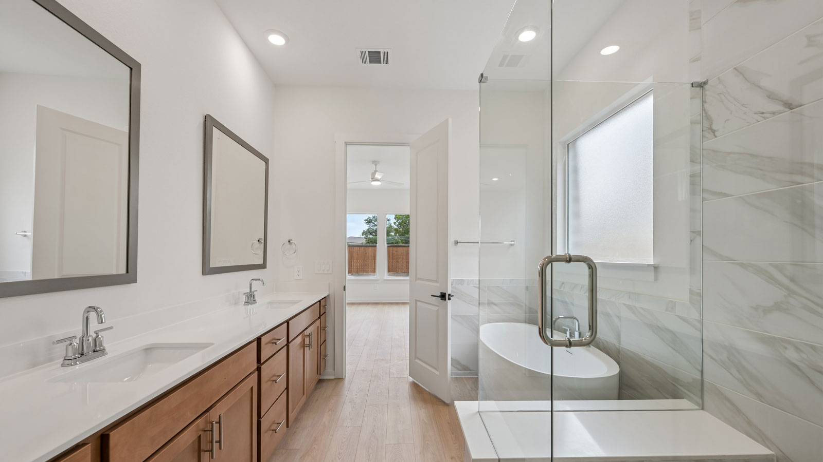 Ingram En Suite Bathroom