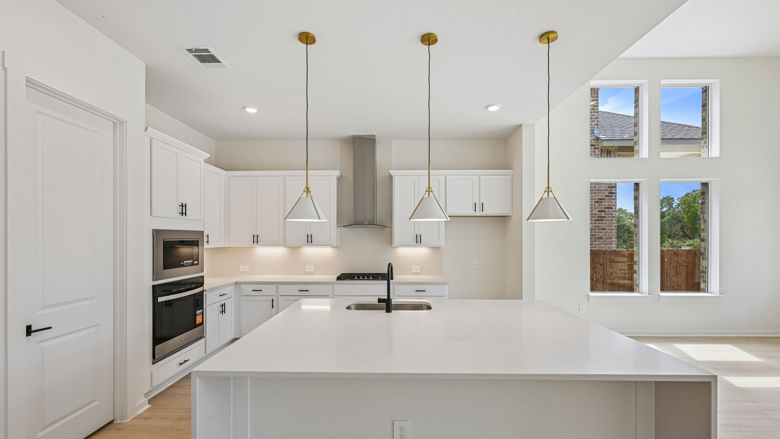 Keller Beautiful Kitchen with Island