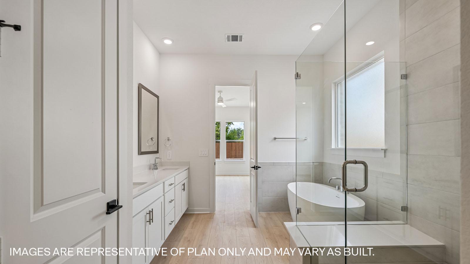 Keller Primary En Suite Bathroom with Walk in Shower & Tub