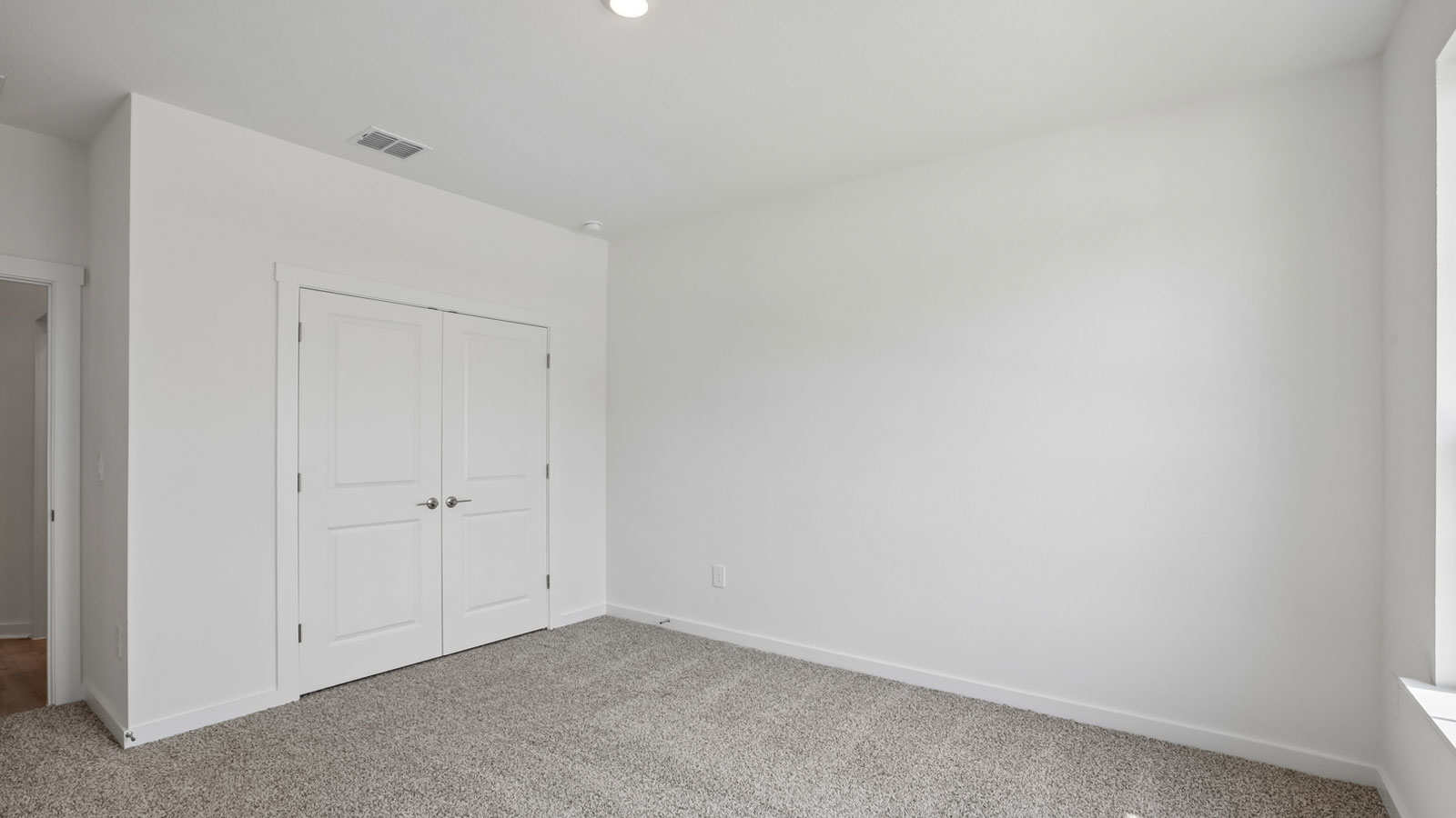 Salinger Bedroom 4 with Carpet