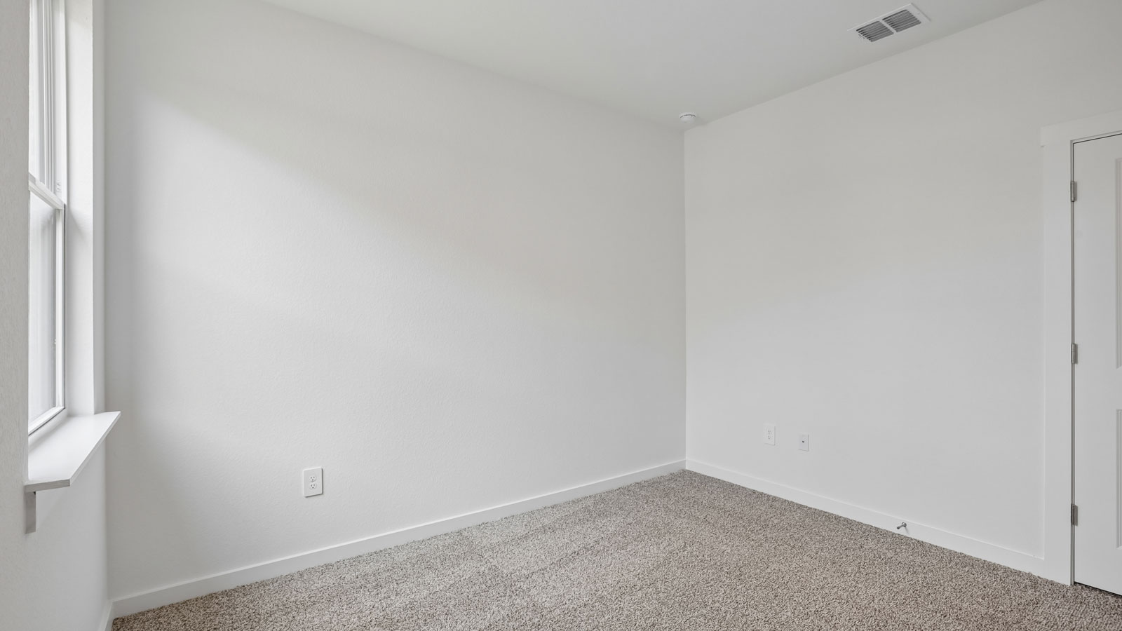 Salinger Bedroom 2 with Carpet
