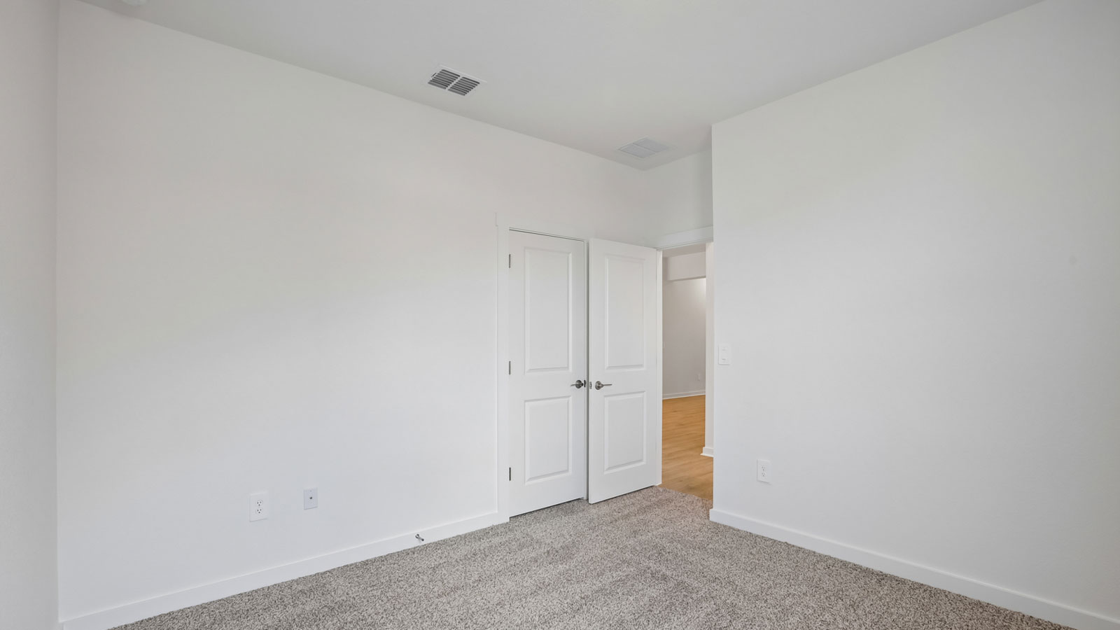 Salinger Bedroom 2 with Carpet
