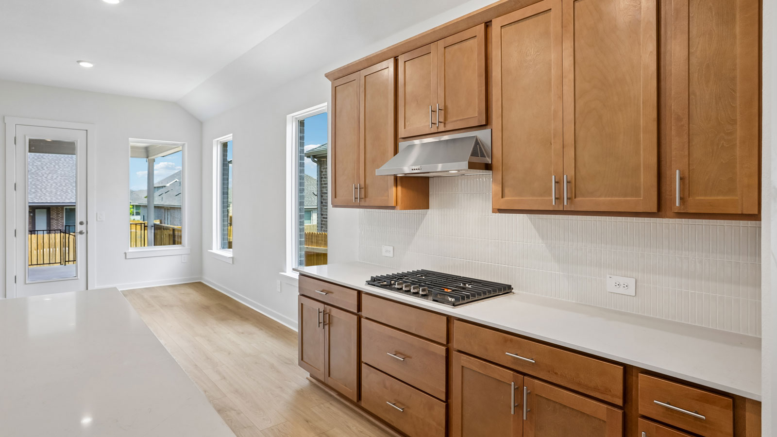 Salinger Spacious Kitchen with Island