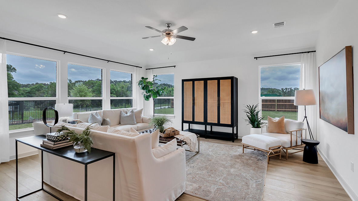 Living room features quality throughout, fresh open concept flow to the dining and outdoor areas, Rosenbusch Ranch