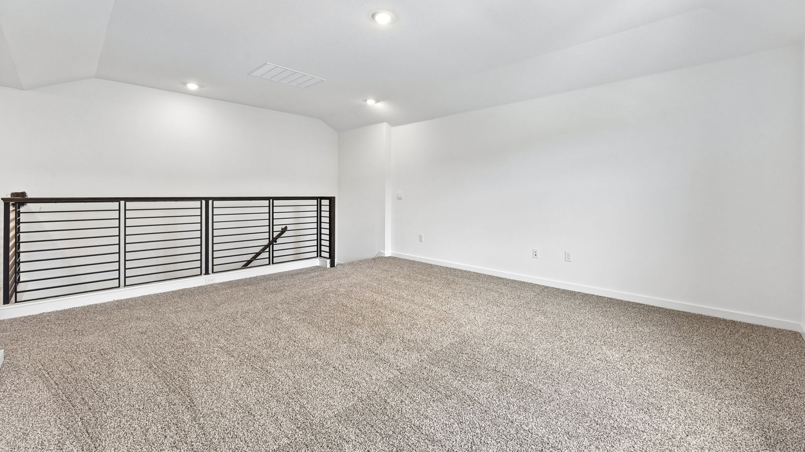 Perry Spacious Game room