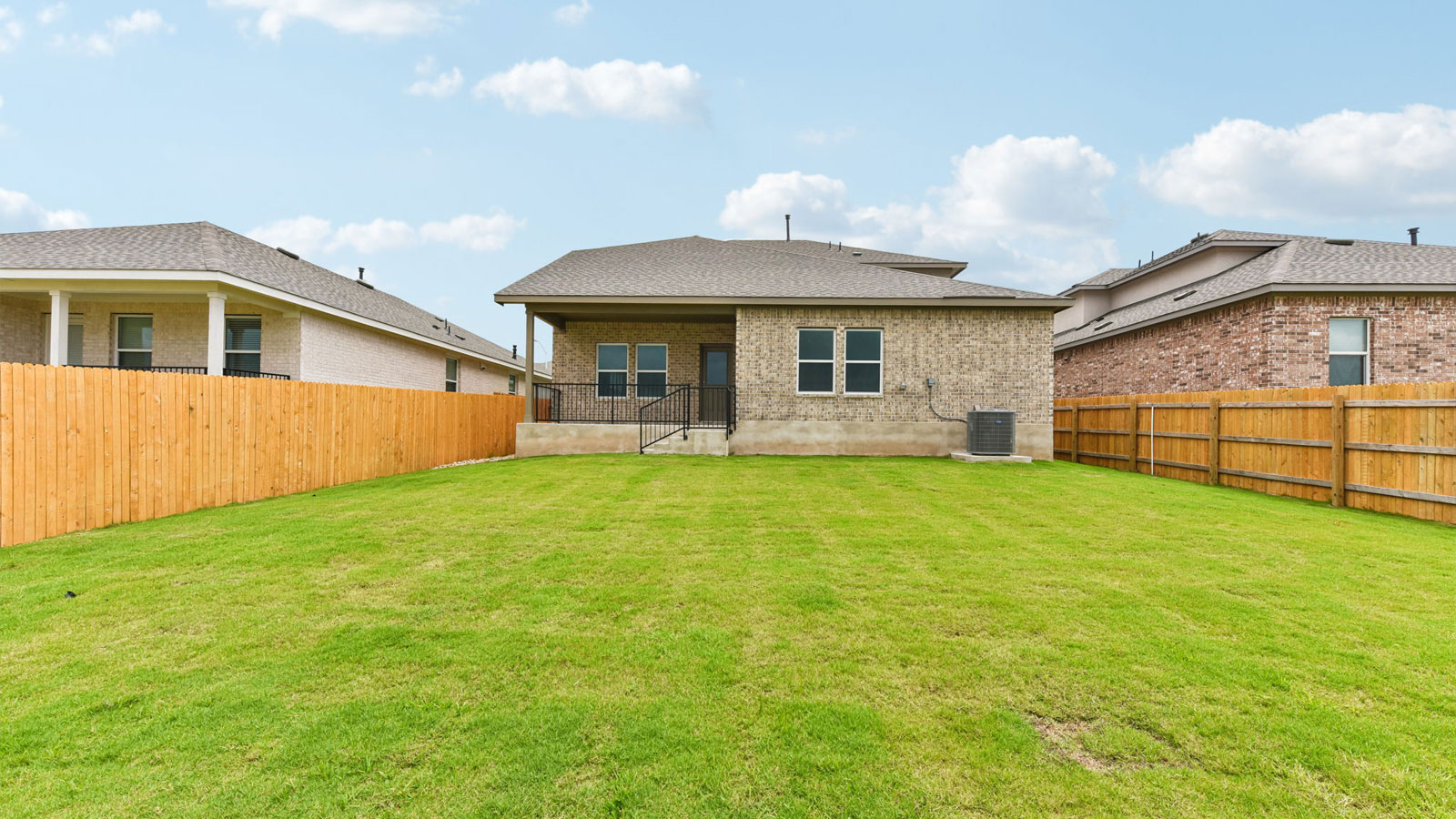 1925 Lazy Acres St Leander, Tx