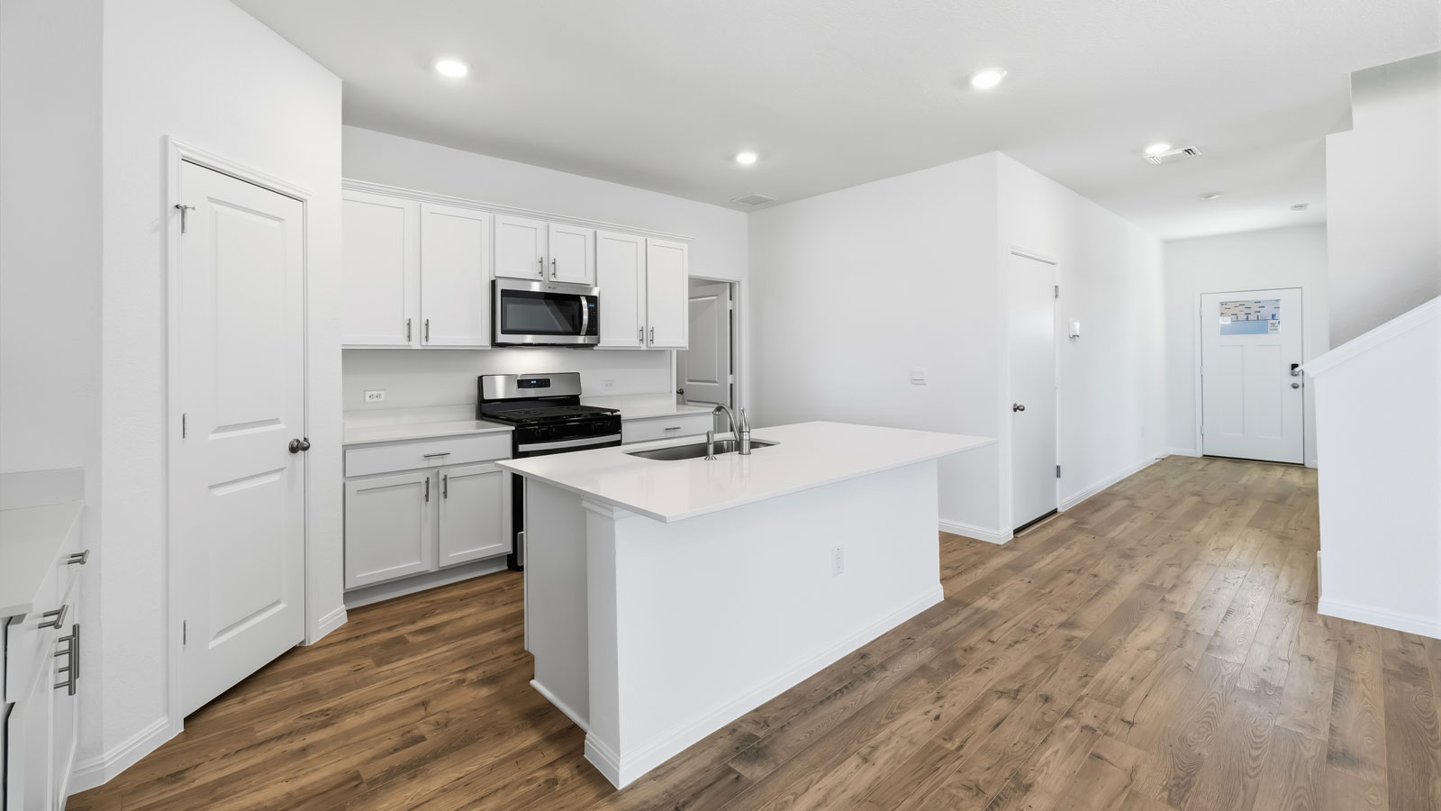 Open kitchen with island.