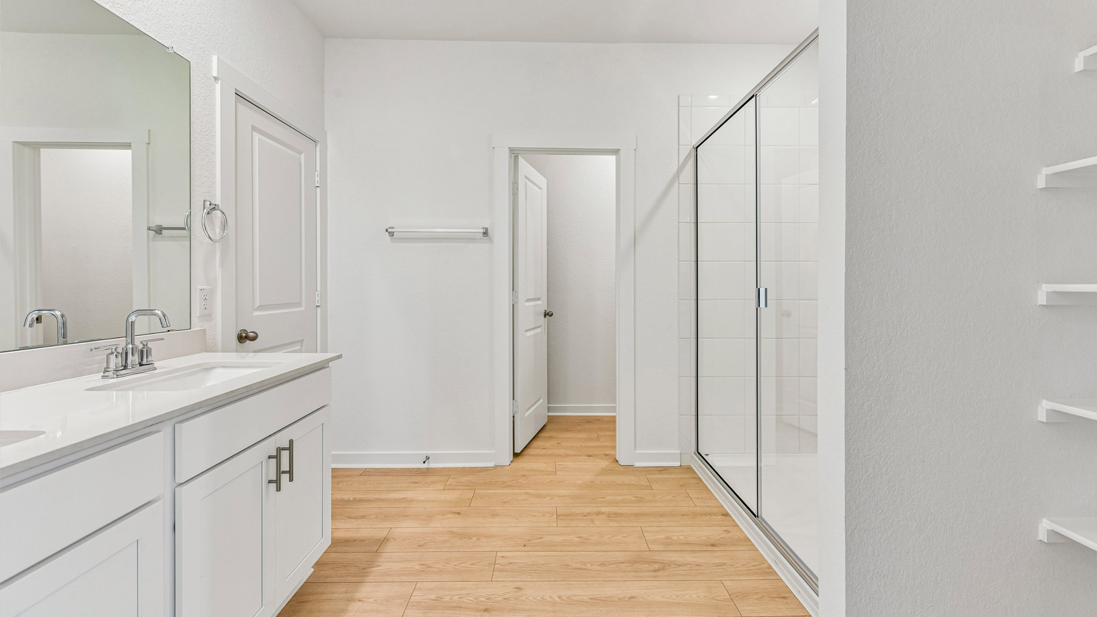 Quincy En Suite Bathroom
