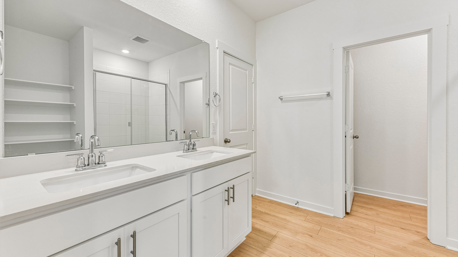 Quincy En Suite Bathroom