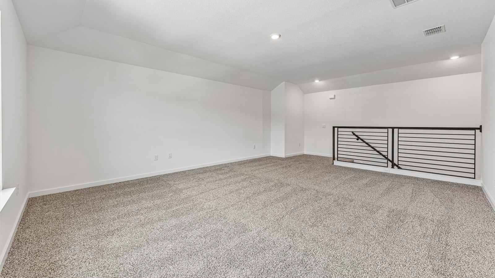 Quincy Spacious Game room
