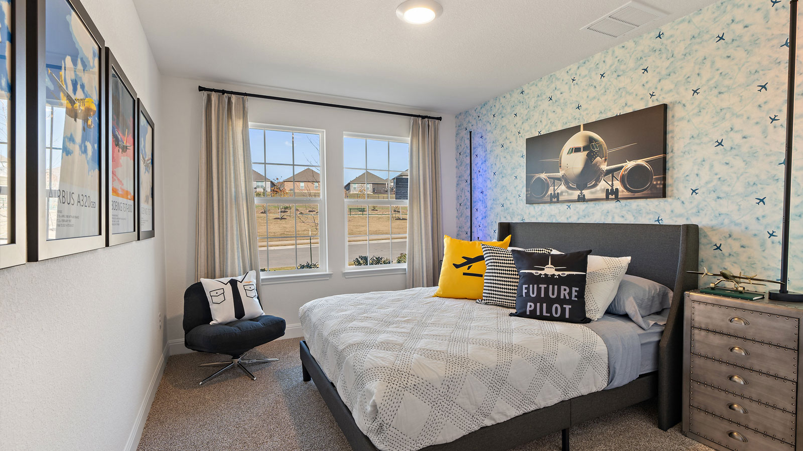 Bedroom 4 with carpeted floors.