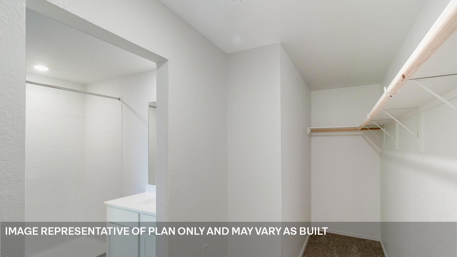 Estero Walk-in Closet
