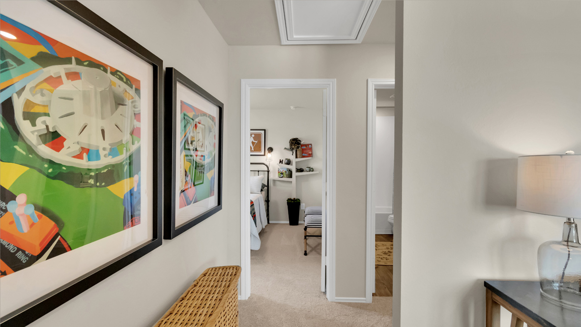 Hallway leading to secondary bedrooms.