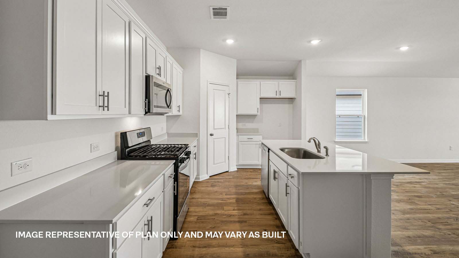 Gaven Modern Kitchen with Island