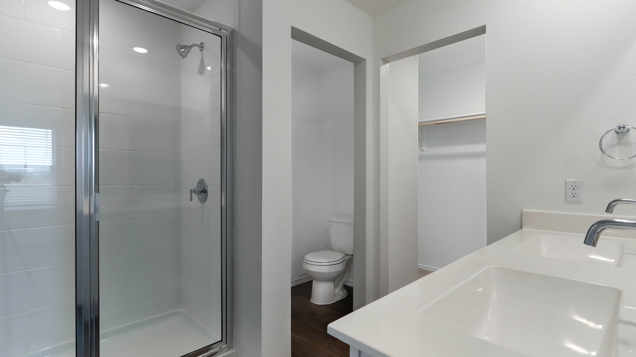 En Suite at Bedroom 1