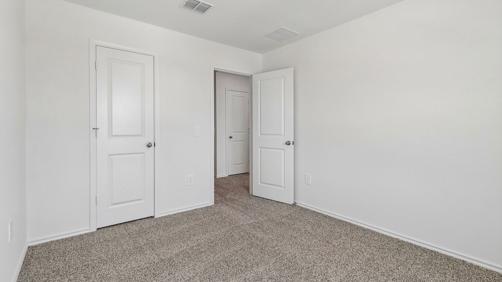 Sycamore Bedroom with Carpet