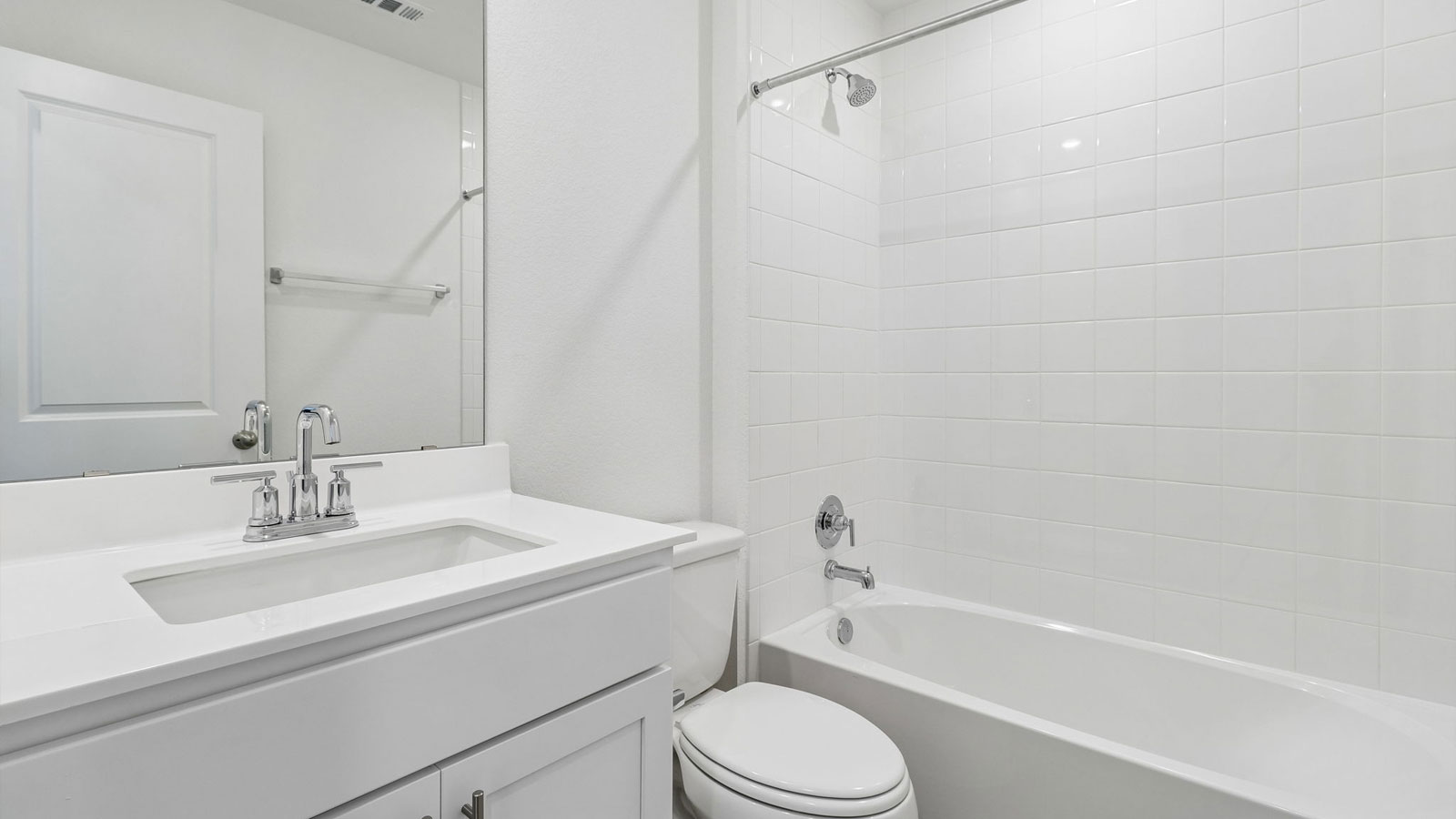 Sycamore Bathroom 2 on 2nd Floor