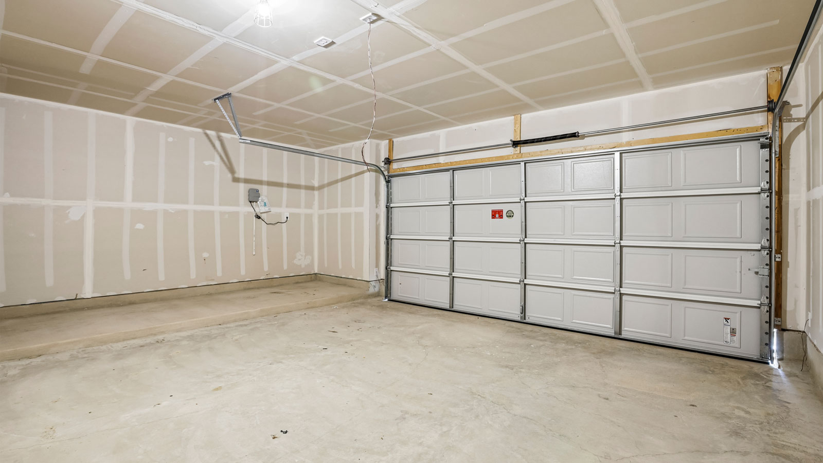 Baylor 2 Car Garage
