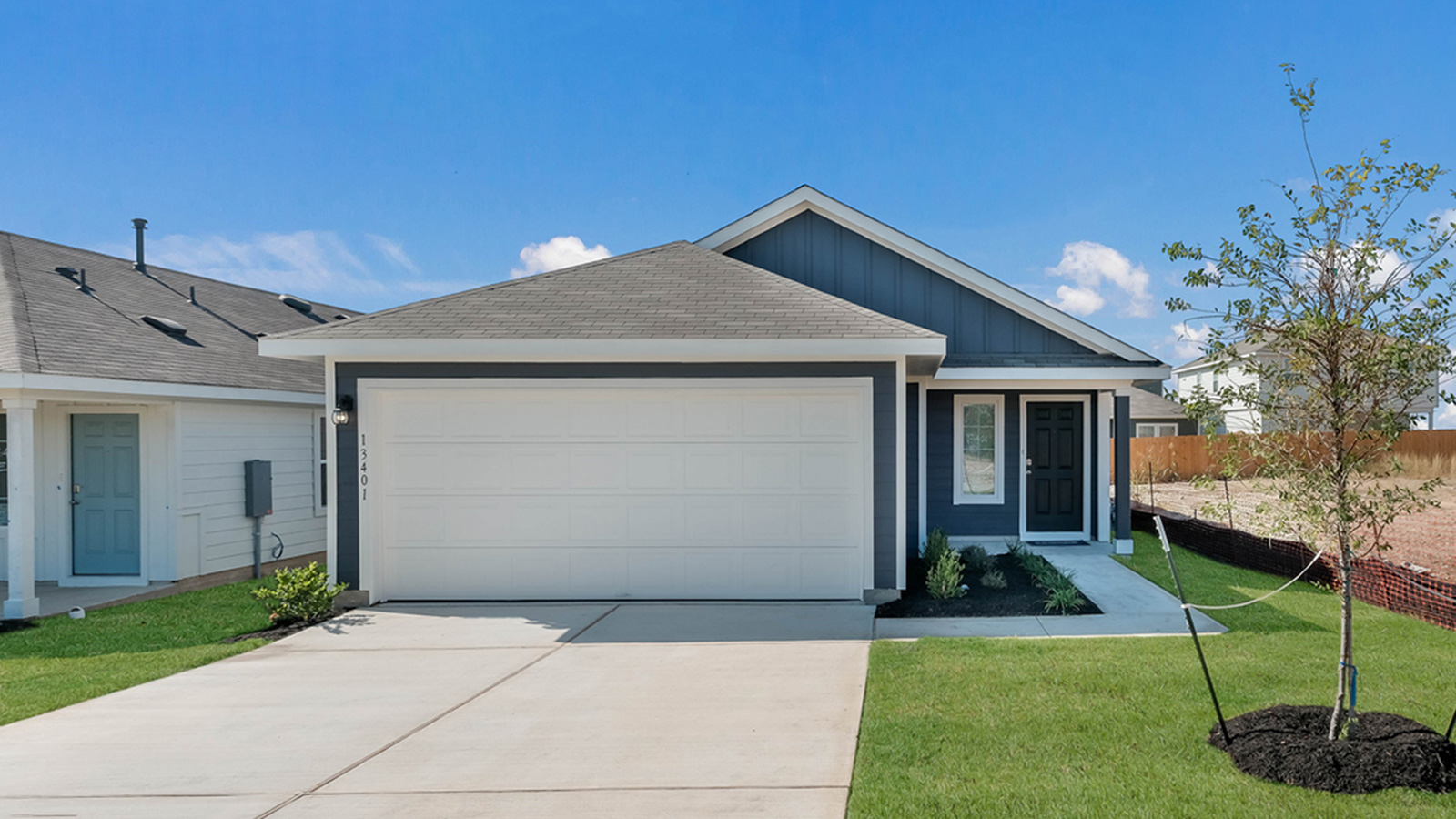The Amber Floorplan - A Elevation at Duranog in Mustang Ridge, TX.