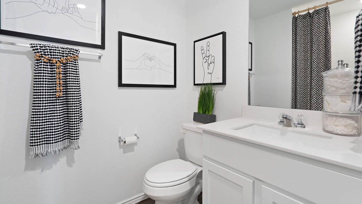 bathroom 3 with toilet and tub