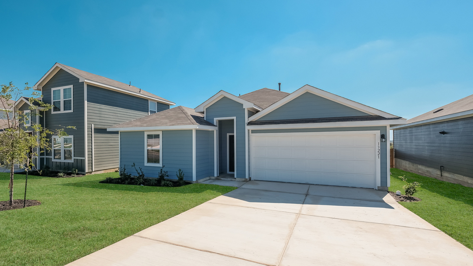 The Fargo Floorplan - A Elevation at Durango in Mustang Ridge, TX.