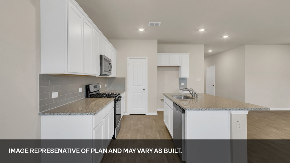 Naples Beautiful Kitchen with Island