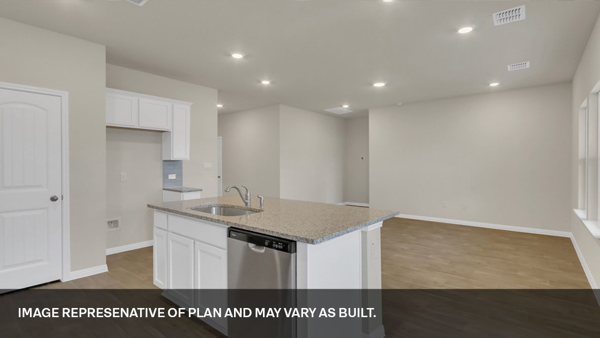 Naples Beautiful Kitchen with Island